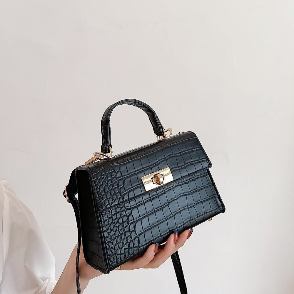 Black Elegant Women's Lightweight Twist Lock Flap Square Bag